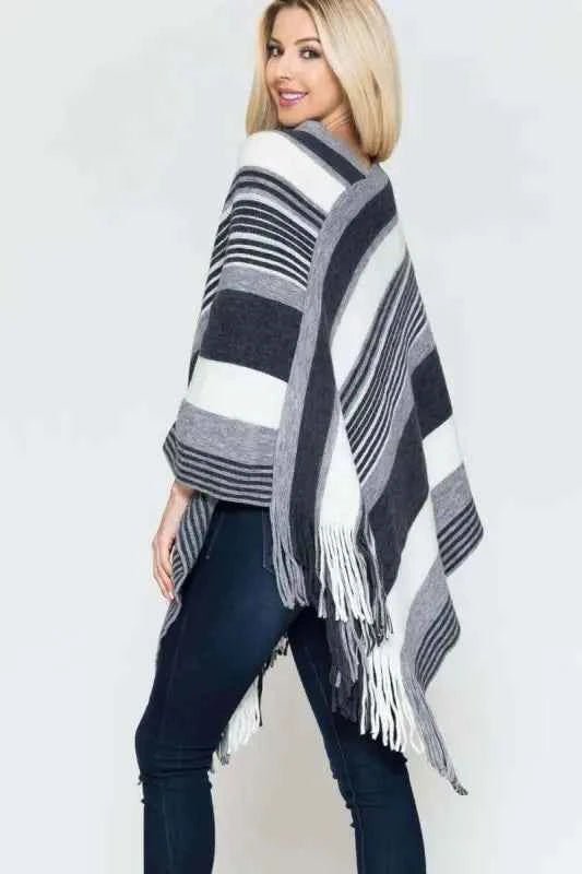 Justin & Taylor Black and White Striped Kimono