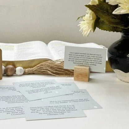 Love Pocket-Sized Scripture Cards - Prayer Cards