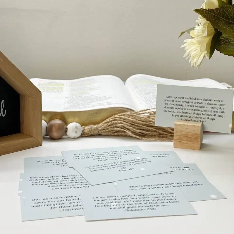 Love Pocket-Sized Scripture Cards - Prayer Cards