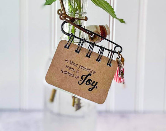 Joy Flip - Uplifting Scriptures to Embrace of Joy Daily