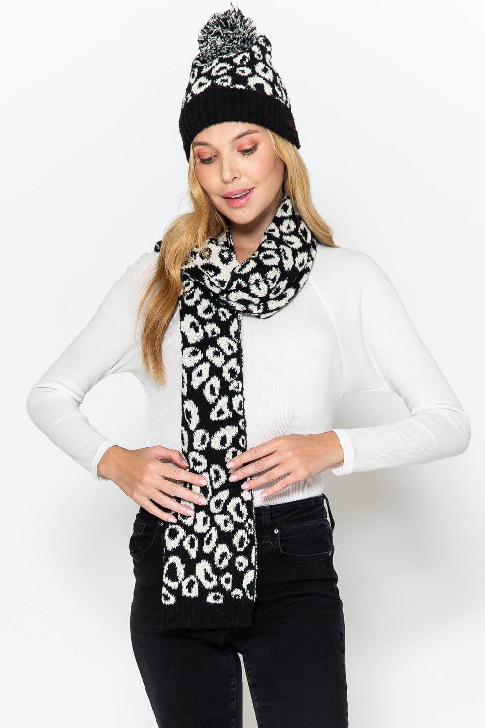 The Gabrielle Beanie and Scarf Set | 2FruitBearers